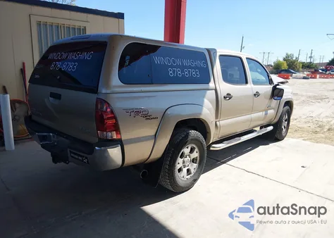 2008 Toyota Tacoma Base V6 z USA, uszkodzony, nr VIN 3TMLU42N98M014473